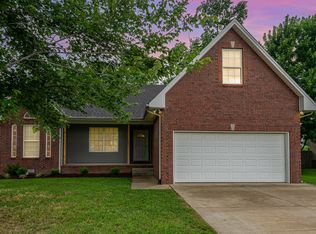 7012 Legacy Dr, Springfield, TN 37172