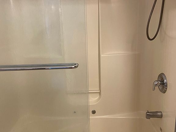 4th image of 110 Sherman Ave #1