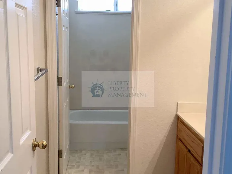 4425 Crown Valley Way — Photo 14