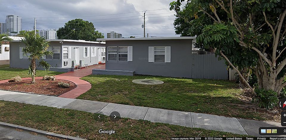 2nd image of 1946 Pierce St #1-11