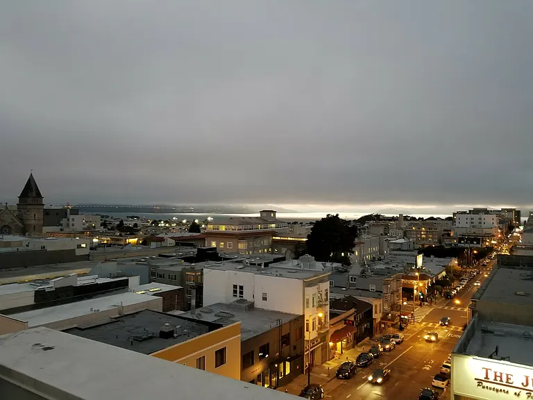 Pacific Terrace — Photo 21