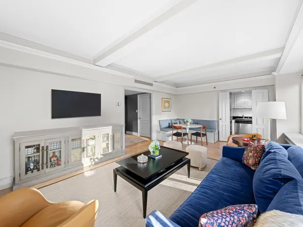 160 Central Park South image 7 of 20