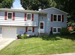 91 Heather Rd, Hamden, CT 06518