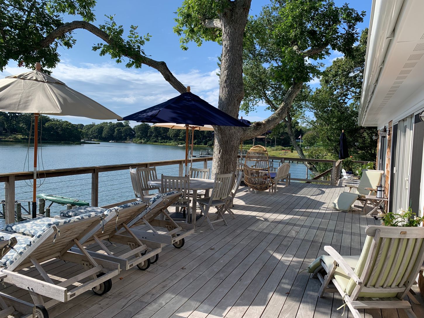  Living and Dining Outdoors