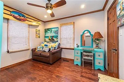 1504 Johnston Dr — Photo 9