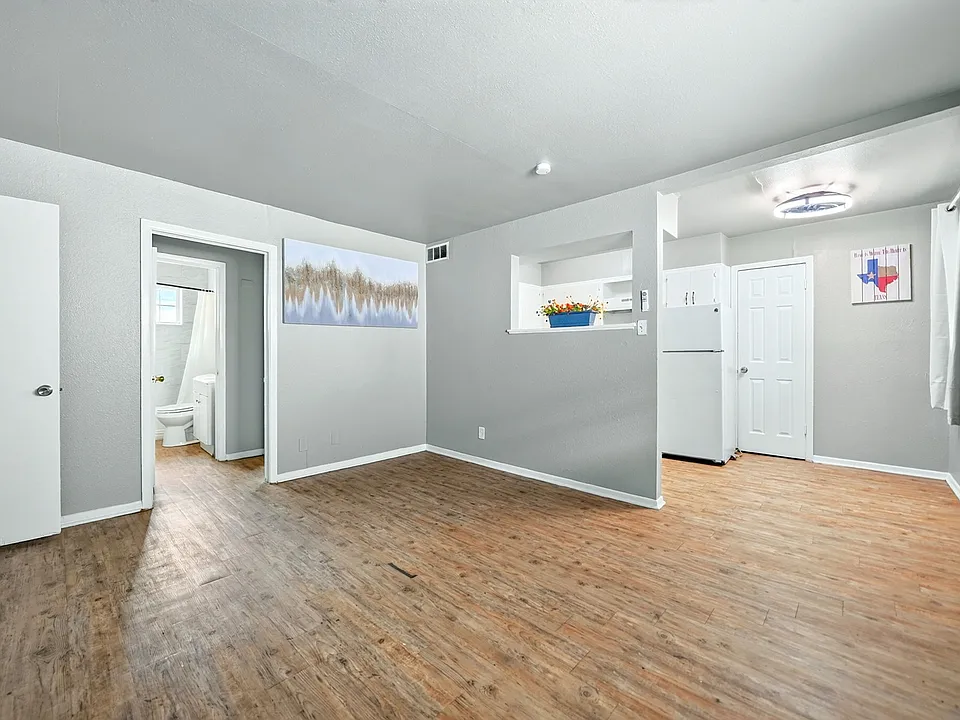 1417 Bennett Ave #G