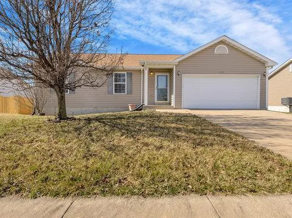2405 Santa Maria Dr, Warrenton, MO 63383