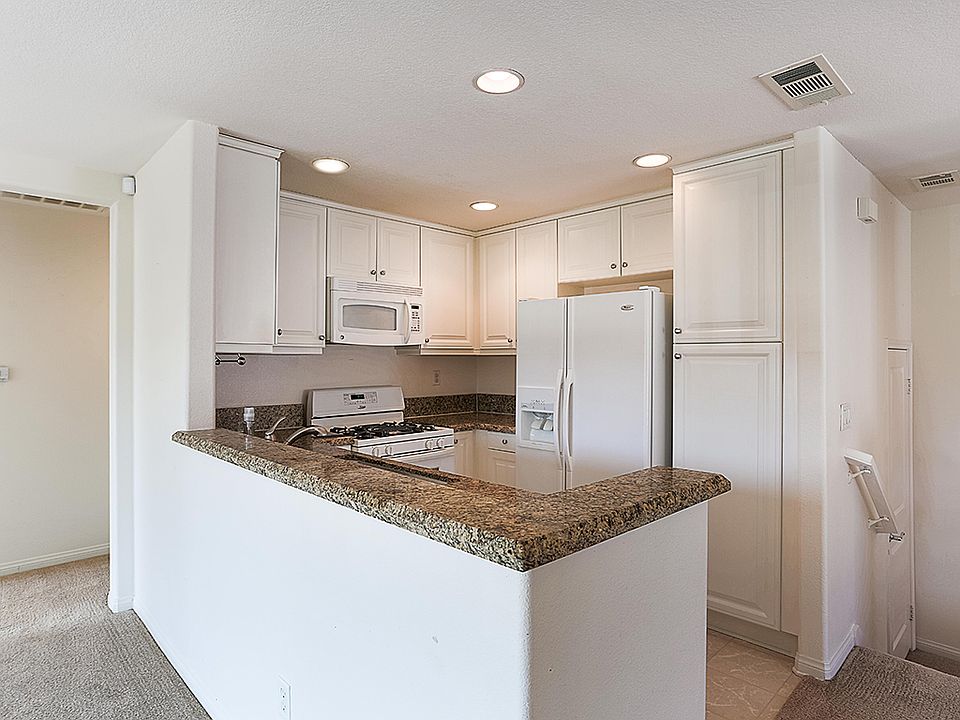 1st image of 19572 Laroda Ln