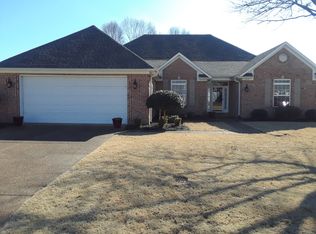 163 Chapel Creek Dr, Jackson, TN 38305