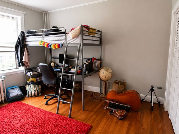 5th image of 9 Greenway Ct APT 2