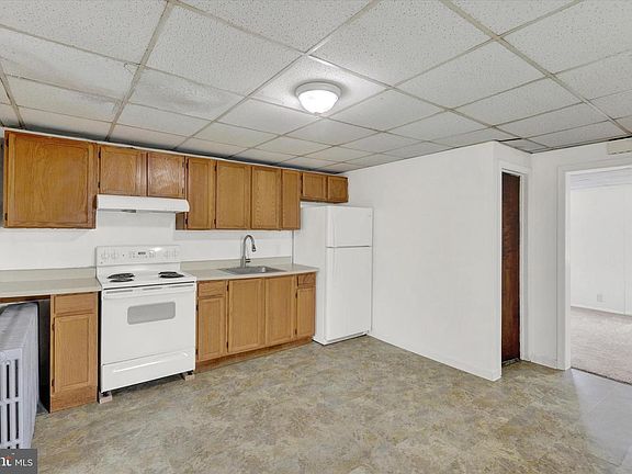 5th image of 36 Middle Spring Ave