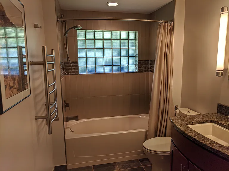 2471 N Lakeview Dr — Photo 11