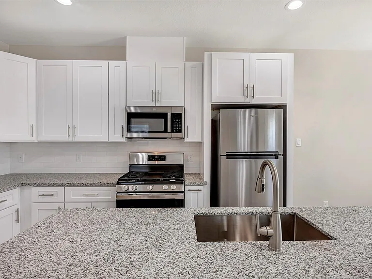 4837 Paula St #A — Photo 9