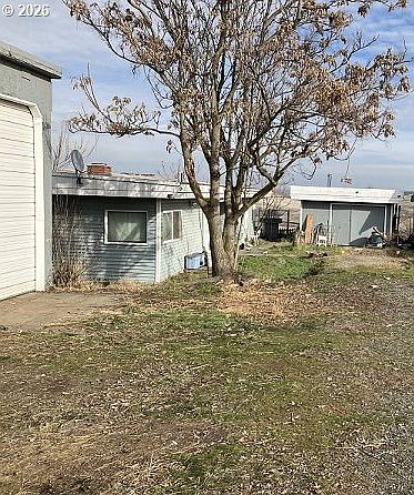 1st image of 40 NE Mount Hebron Dr