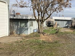 40 NE Mount Hebron Dr, Pendleton, OR 97801