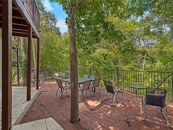 Secluded peaceful area sitting area overlooking private bend on Blunn Creek. Perfect for happy hour, dinner or working outdoors