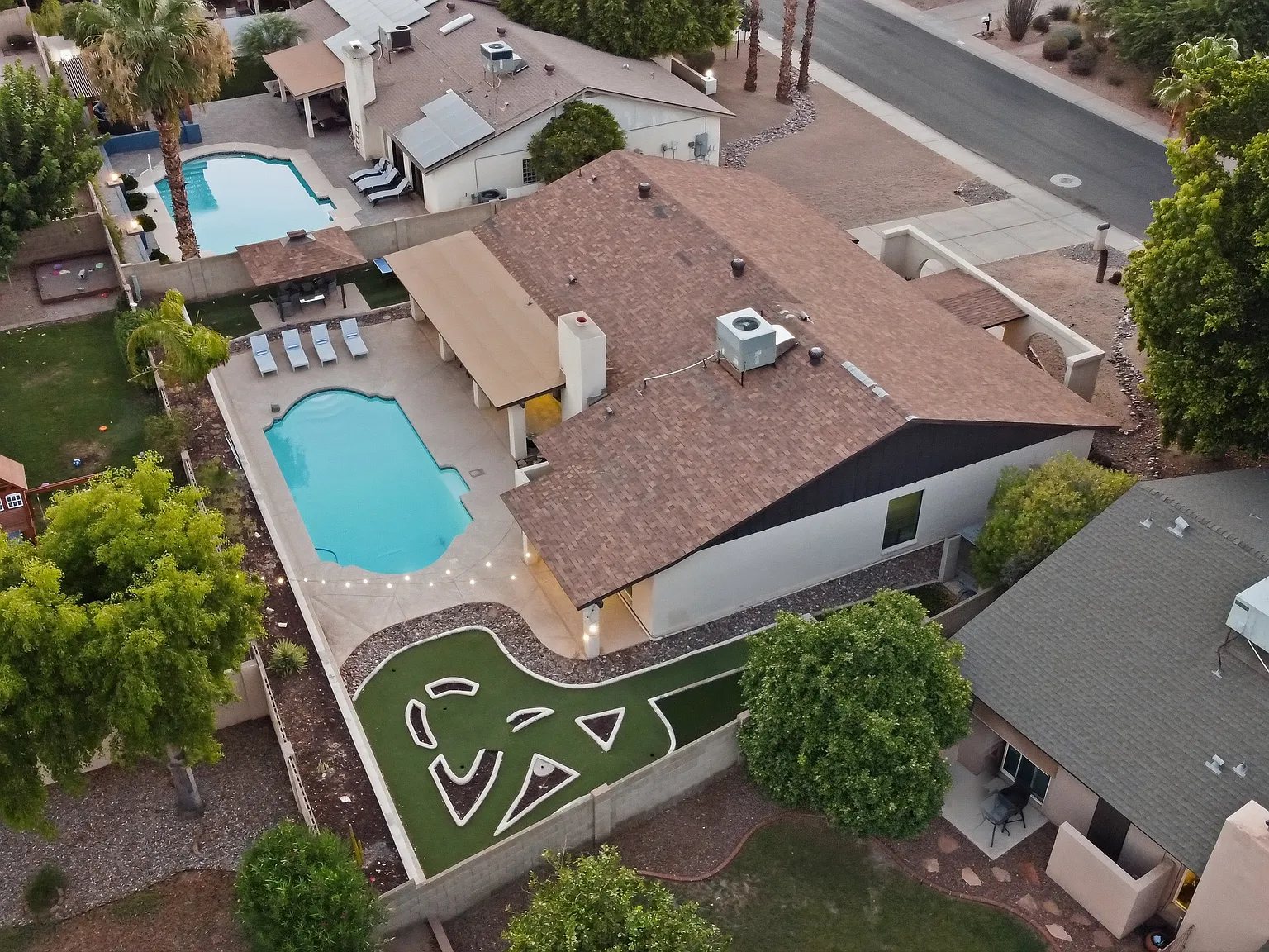 2331 E Sunnyside Dr — Photo 4