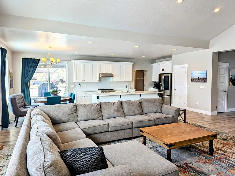 380 E Keetly Station Cir — Photo 16
