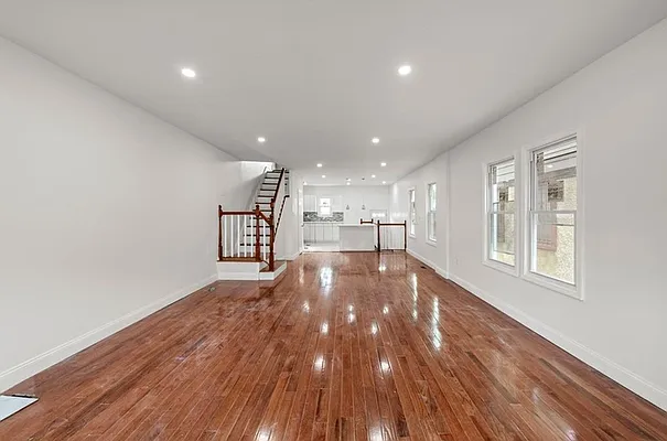 Sold by Massada Home Sales Inc | media 4