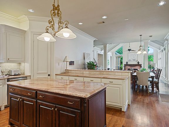 5th image of 5221 Corinthian Bay Dr