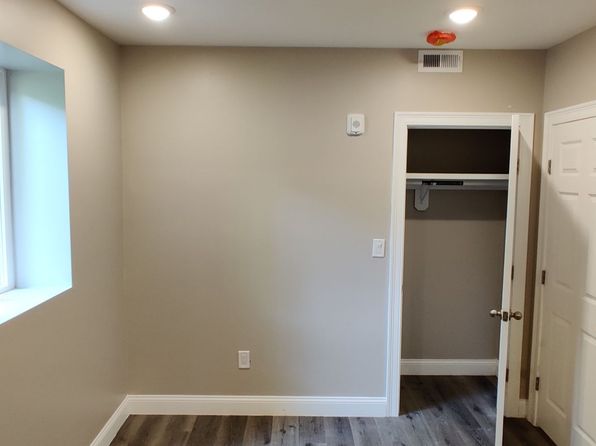 32-34 Hartwell St BASEMENT 32