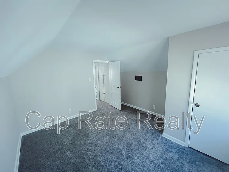 1879 Jermain Dr — Photo 17