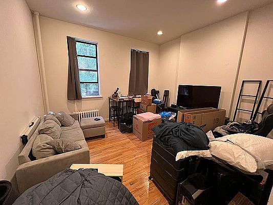 1st image of 328 E 55th St APT 3