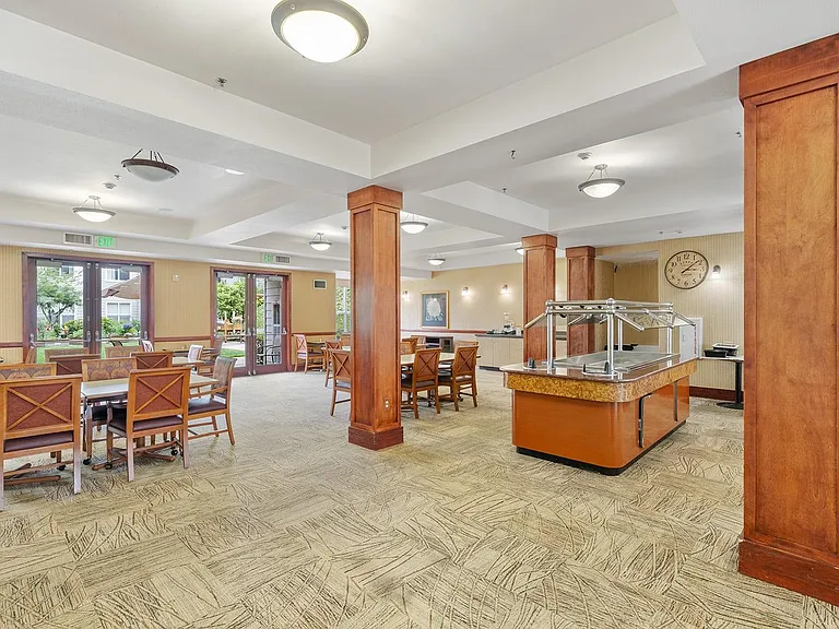 The Heights at Columbia Knoll Senior Living Apartments — Photo 7