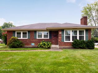6892 Green Meadow Cir, Woodlawn Park, KY 40207