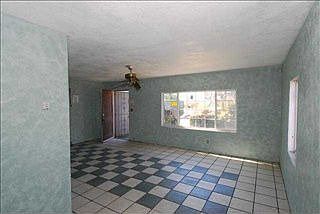 3rd image of 891 41st St