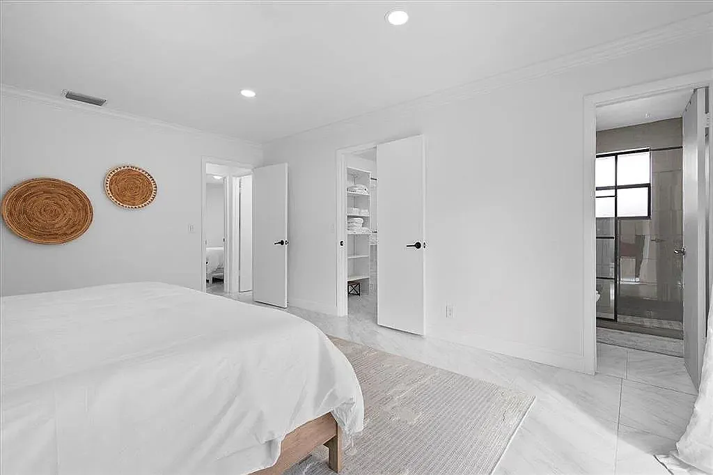 Building Photo - 12176 Sugar Pine Trl