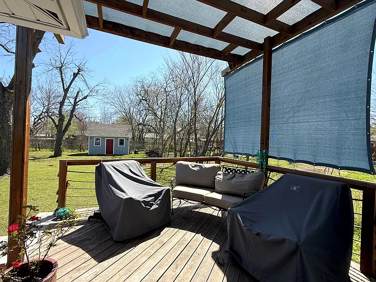 1007 Emery St — Photo 7