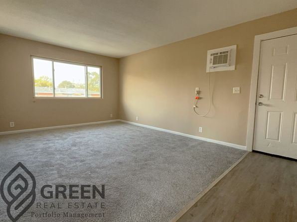 2779 Cooper Dr #12
