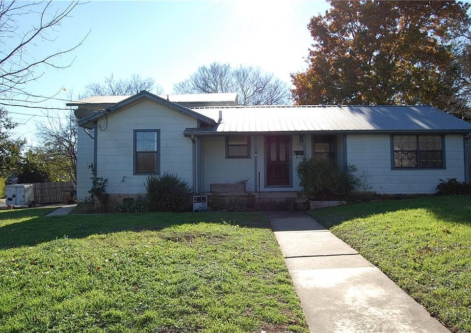 1st image of 1901 Romeria Dr