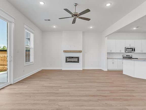 5th image of 4839 Chatelet Dr