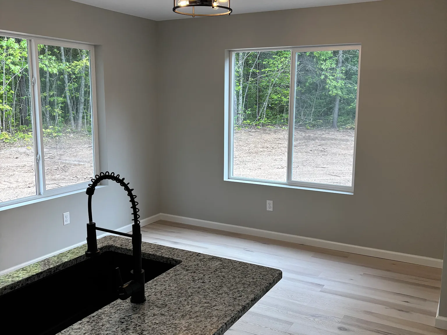 3 bed, 1755 sqft, $2,200 — Photo 3