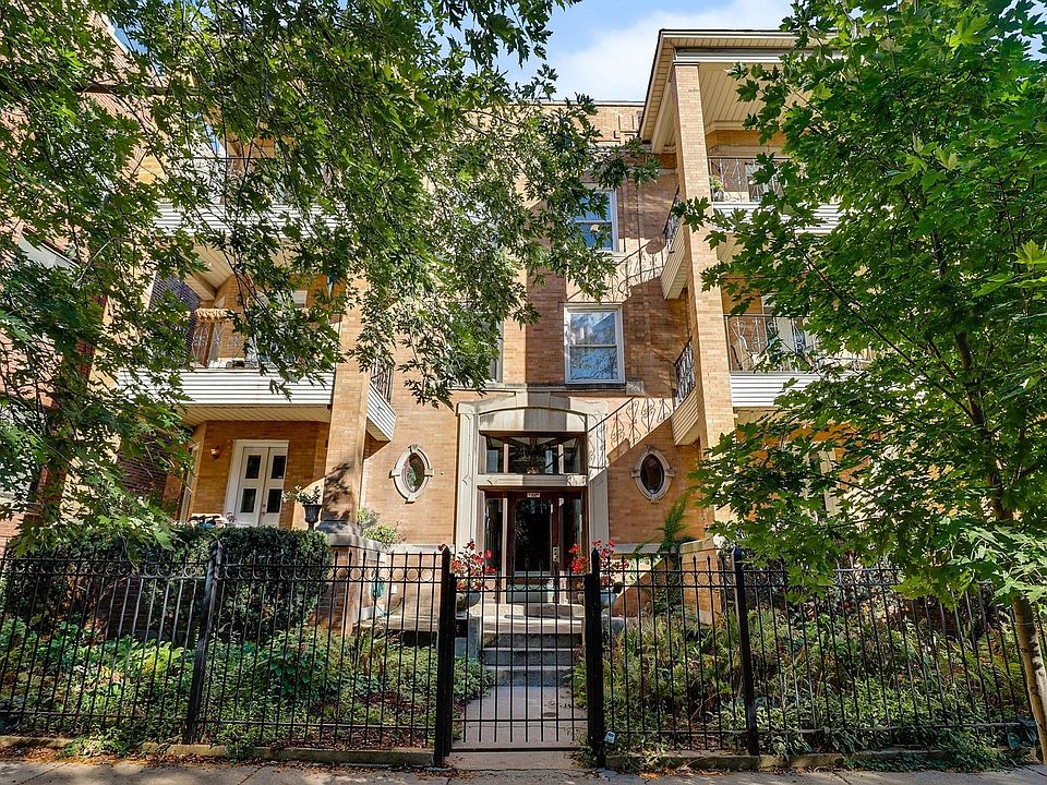 1st image of 938 W Belle Plaine Ave #3E