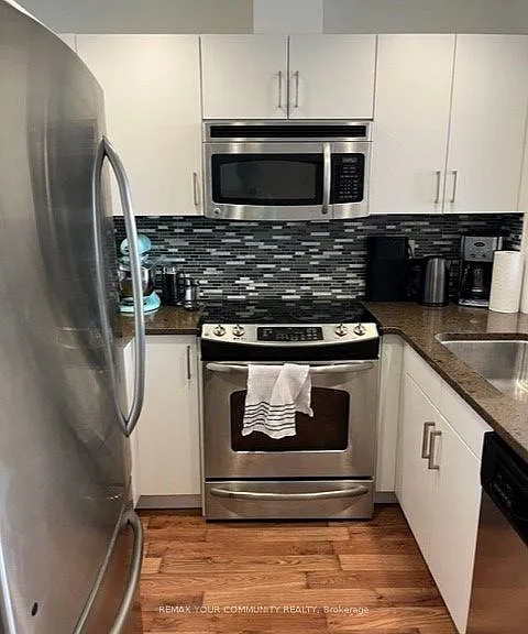 551 Maple Ave #803 — Photo 3
