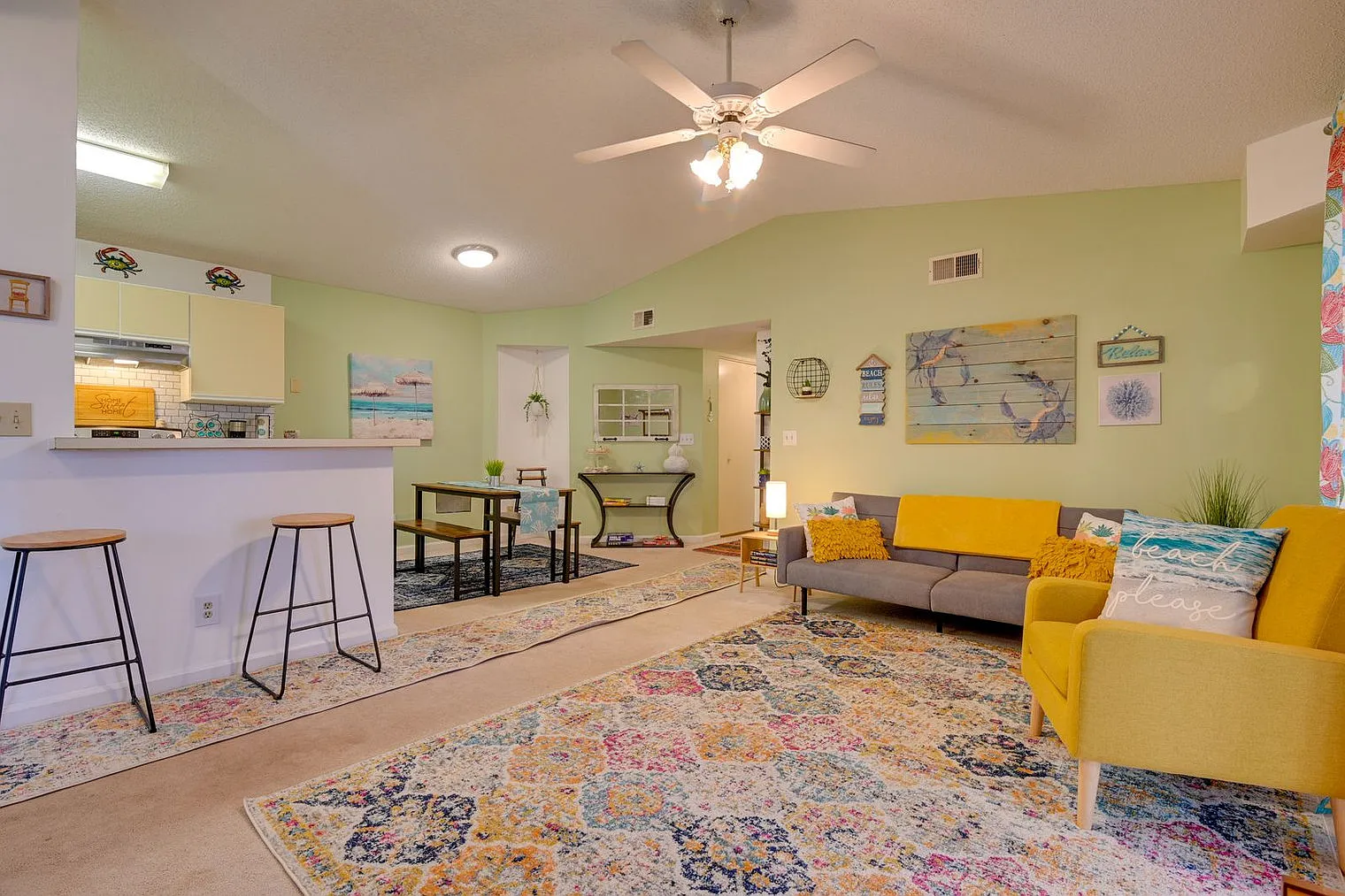 3 bed, 2.0 bath, 1022 sqft, $2,715 — Photo 1