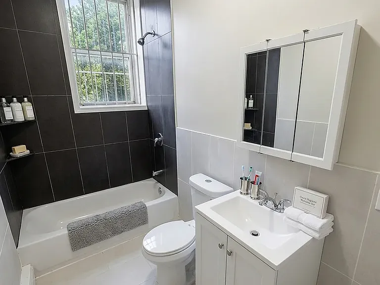 17 Goldsmith Ave #15-26 — Photo 9