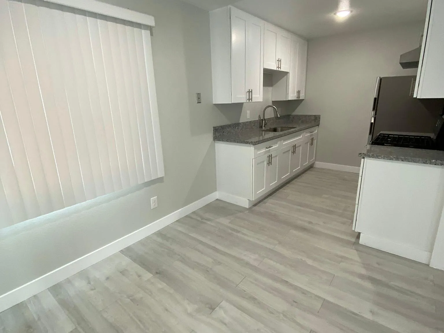 317 G St — Photo 4