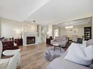 817 Roche Point Dr, North Vancouver, BC V7H2W3