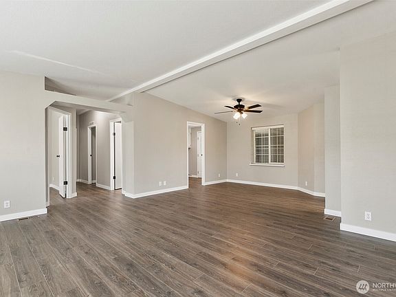 4th image of 16500 SE 1st Street #129