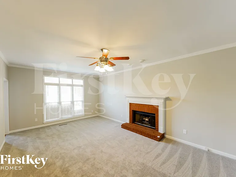 135 Grande View Ln — Photo 4