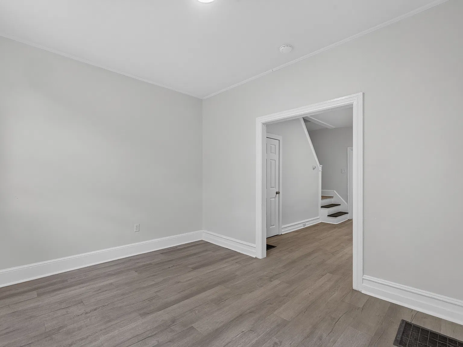 109 North Warren Street - 1 — Photo 4