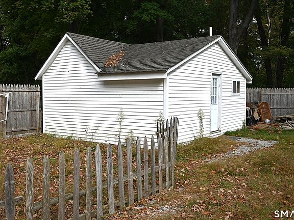 3rd image of 13 Griswold Avenue