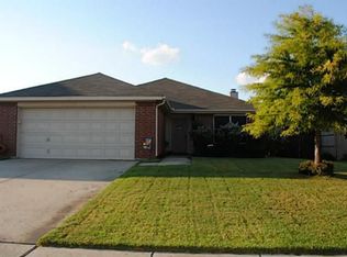 736 Partridge Dr, Saginaw, TX 76131