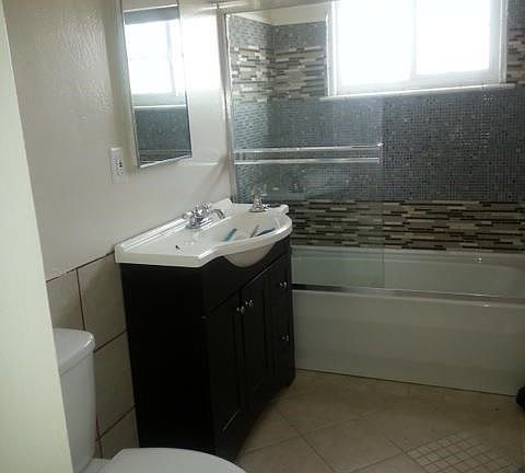 4th image of 3972 Acapulco Ave