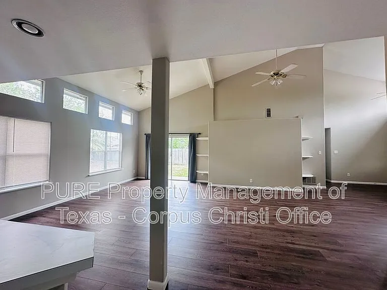 4006 Panama Dr — Photo 6