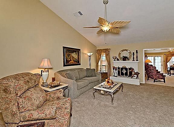 3rd image of 544 Gillespie Dr